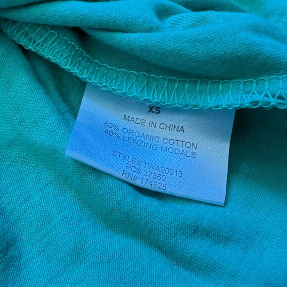 NWT Threads 4 Thought Women's Sports T-Shirt Size XS Pistachio Green - Picture 9 of 10